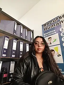 Snapshot of JENNIFER__03 chatting on 05.25.26 JENNIFER 03 online show from 05.25.26