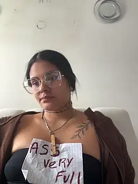 Snapshot of Dirty_0limits chatting on 06.21.26 Dirty 0limits online show from 06.21.26