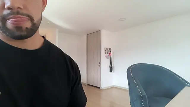 Snapshot of exclusivecouple69 chatting on 06.19.26 exclusivecouple69 online show from 06.19.26