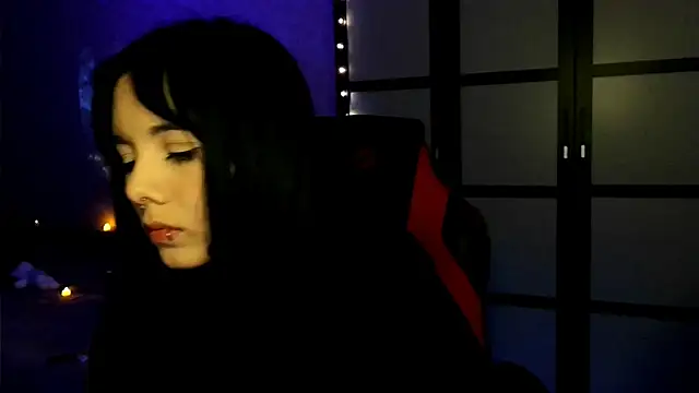 Snapshot of gothicq chatting on 05.28.26 gothicq online show from 05.28.26