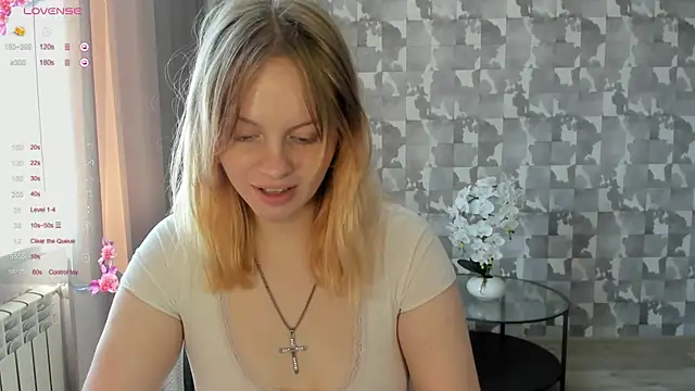 L aura online show from 05.09.26