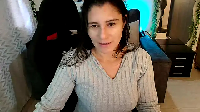 LUCYMILF SEXY online show from 06.08.26