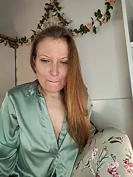 Snapshot of Candy_Cougar chatting on 05.15.26 Candy Cougar online show from 05.15.26