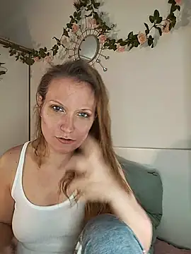 Snapshot of Candy_Cougar chatting on 05.29.26 Candy Cougar online show from 05.29.26