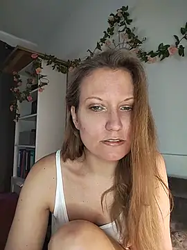 Snapshot of Candy_Cougar chatting on 06.18.26 Candy Cougar online show from 06.18.26