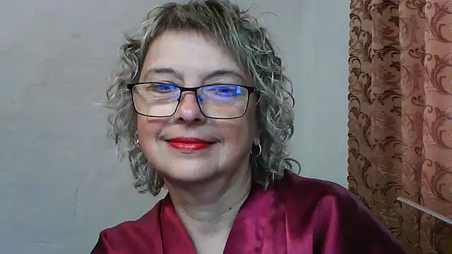 Snapshot of ElizabethGorden chatting on 06.13.26 ElizabethGorden online show from 06.13.26