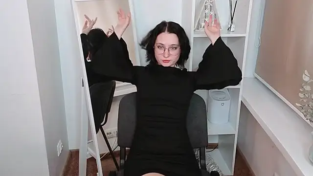 ColleenCabe online show from 05.15.26