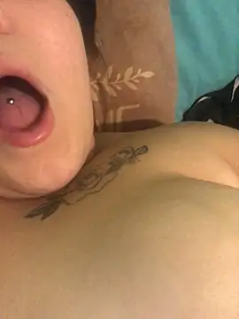 alexaparedes00 online show from 05.05.26