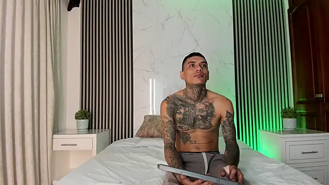 BritneyAndMaleth online show from 07.12.26