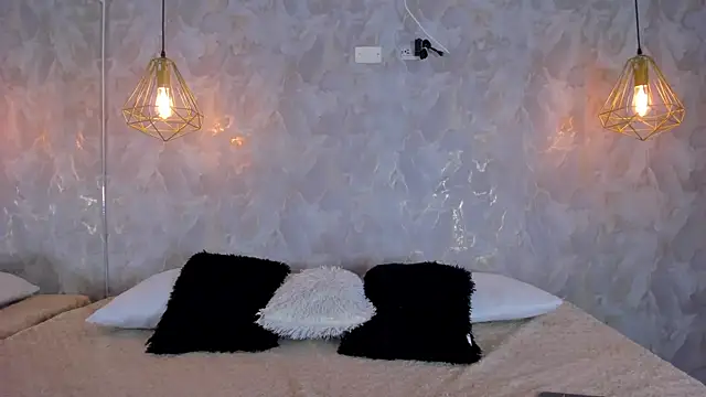 Snapshot of thalira_angels chatting on 07.01.26 thalira angels online show from 07.01.26