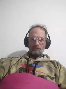 Snapshot of CulturedBus909 chatting on 06.10.26 CulturedBus909 online show from 06.10.26
