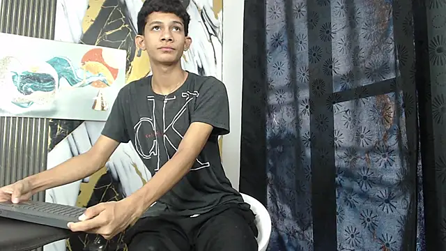 TWINKS BOYSX online show from 06.11.26