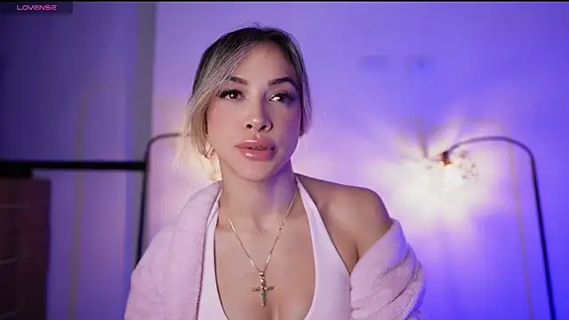 Snapshot of R4-V3N chatting on 01.24.25 R4-V3N online show from 01.24.25