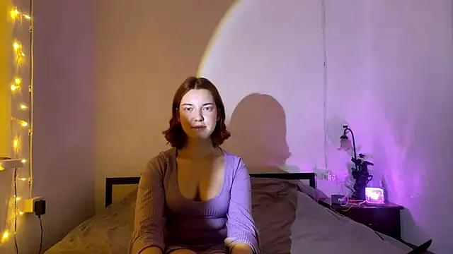MoonlitMuse82 online show from 05.05.26