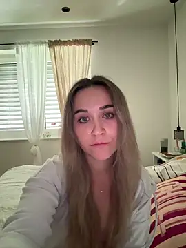 LillyStarr online show from 05.26.26