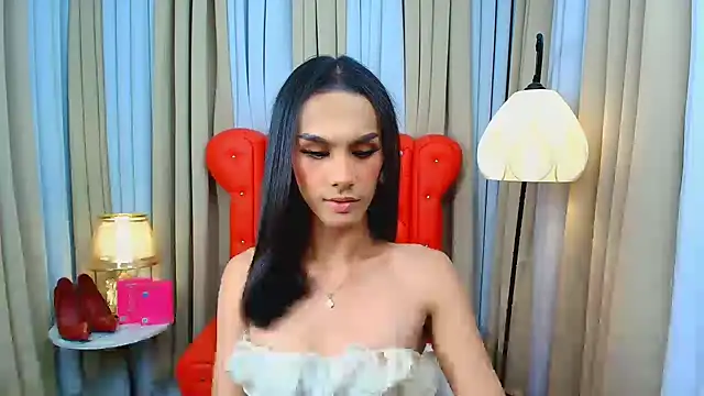 Estella Hilton online show from 06.14.26