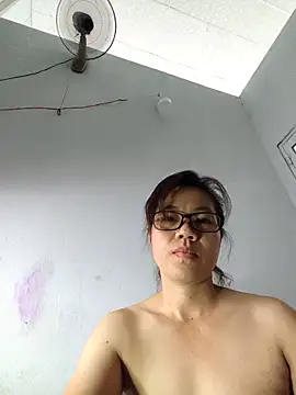 missthree online show from 05.10.26
