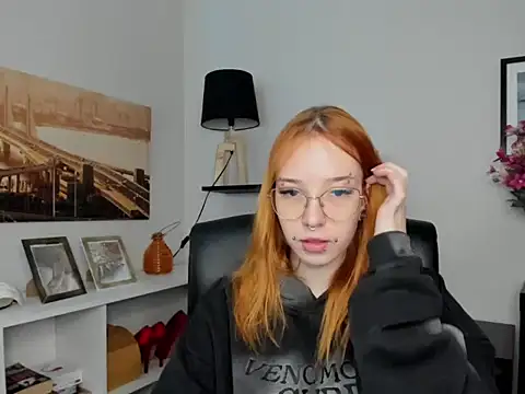 foxSonya online show from 05.18.26