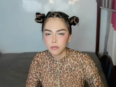 ArianaLore online show from 05.22.26