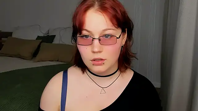 MiaLacrice online show from 05.16.26