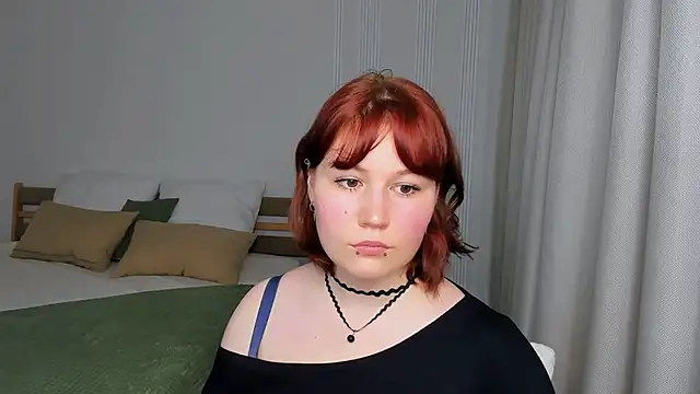MiaLacrice online show from 05.17.26