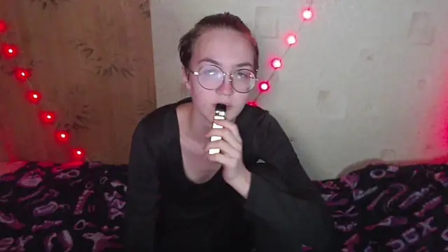 Alessa Kiss online show from 05.31.26