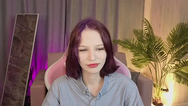 Snapshot of AliceJohansone chatting on 05.29.26 AliceJohansone online show from 05.29.26
