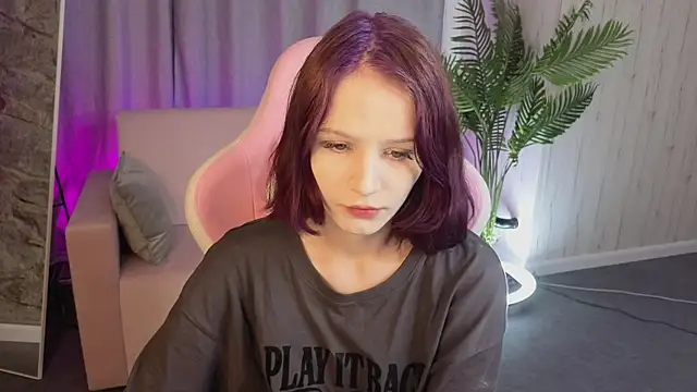Snapshot of AliceJohansone chatting on 05.31.26 AliceJohansone online show from 05.31.26