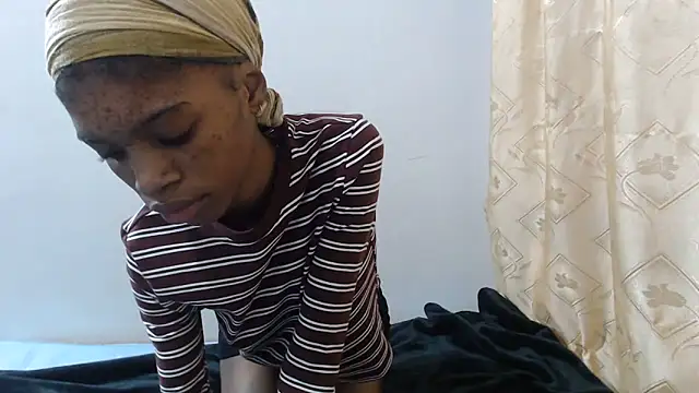 PetiteBarbie 05 online show from 06.18.26