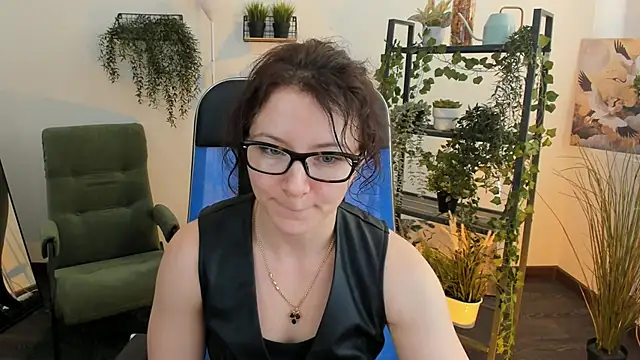 Snapshot of AureliaGleam chatting on 05.11.26 AureliaGleam online show from 05.11.26