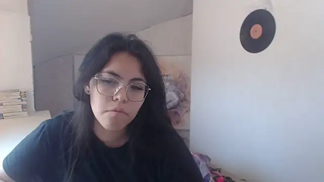 Snapshot of Anda_here chatting on 06.11.26 Anda here online show from 06.11.26