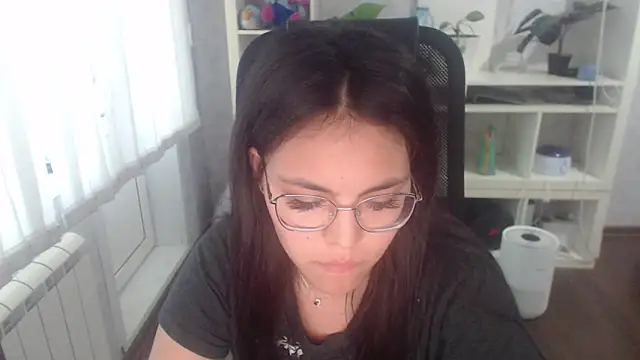 Snapshot of Anda_here chatting on 06.18.26 Anda here online show from 06.18.26