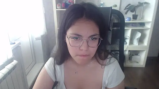 Snapshot of Anda_here chatting on 06.25.26 Anda here online show from 06.25.26