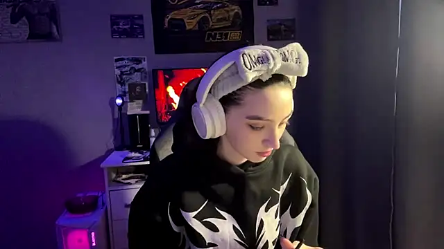 NightFoxxx online show from 05.12.26