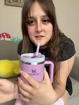 Snapshot of Hazel_Haze chatting on 05.18.26 Hazel Haze online show from 05.18.26
