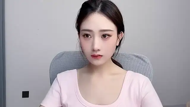  222Mia online show from 06.12.26
