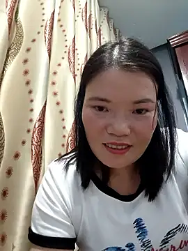 Snapshot of -Trici- chatting on 05.20.26 -Trici- online show from 05.20.26