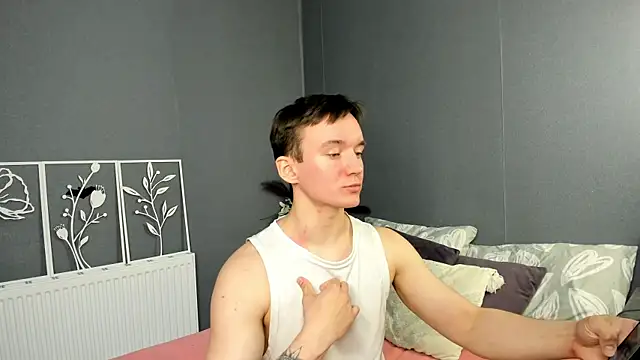 Snapshot of Daniel_Lairon chatting on 05.10.26 Daniel Lairon online show from 05.10.26