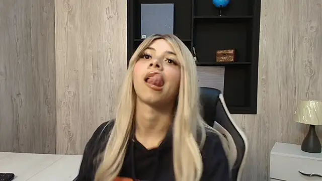 Vampy Monroe online show from 05.09.26