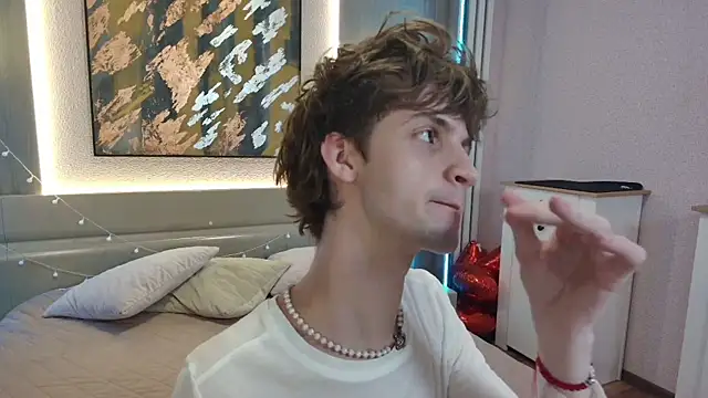 Snapshot of Bimbo_boy_ chatting on 06.11.26 Bimbo boy online show from 06.11.26