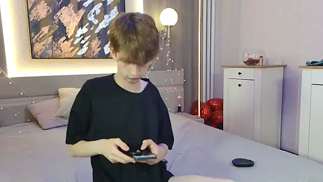 Snapshot of Bimbo_boy_ chatting on 07.18.26 Bimbo boy online show from 07.18.26