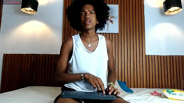 Afrowayuu online show from 05.16.26