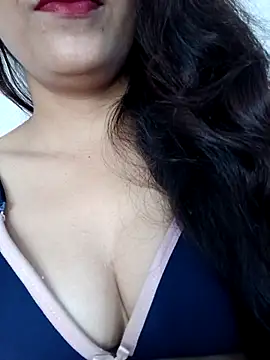 Reena2222 online show from 05.12.26