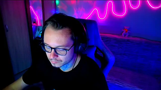 MeLanXolik online show from 05.30.26
