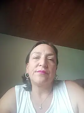 Snapshot of dangerous_milf chatting on 07.11.26 dangerous milf online show from 07.11.26