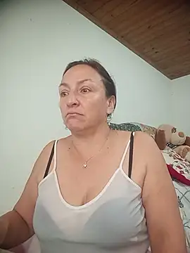 Snapshot of dangerous_milf chatting on 07.17.26 dangerous milf online show from 07.17.26