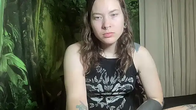 mo0ngoddess online show from 10.31.25