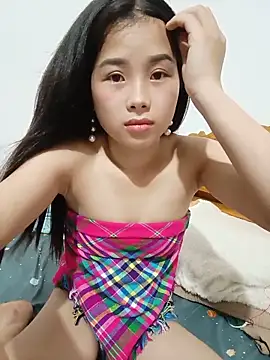 Snapshot of Kirix_adra chatting on 05.26.26 Kirix adra online show from 05.26.26