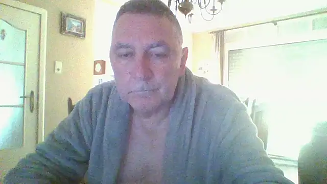Snapshot of edje59a chatting on 03.04.25 edje59a online show from 03.04.25