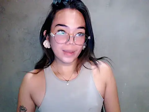 Snapshot of Urbabydollxxx chatting on 07.04.26 Urbabydollxxx online show from 07.04.26